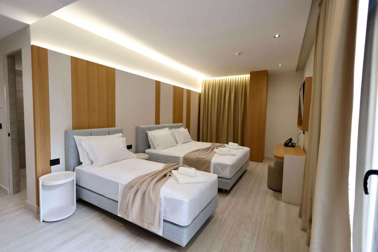 tutti hotel dhoma treshe