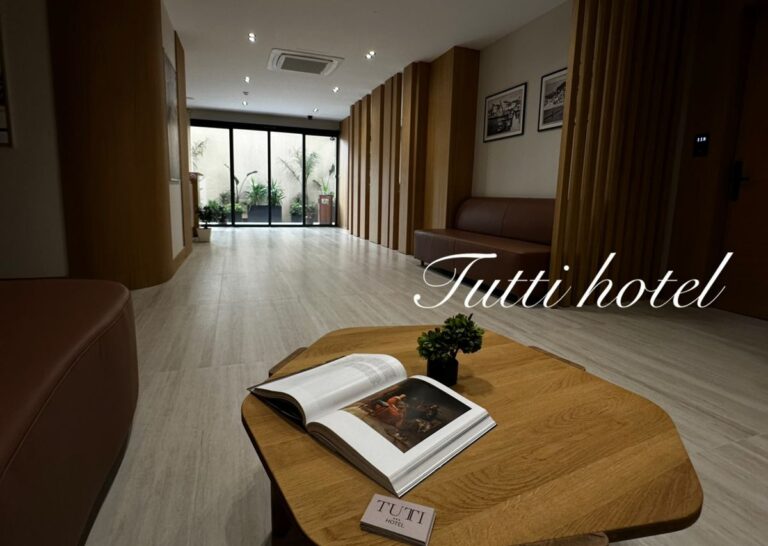 tutti hotel